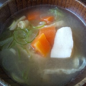 高野豆腐入り味噌汁